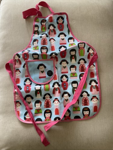 Ulster weavers girls - ulster, apron